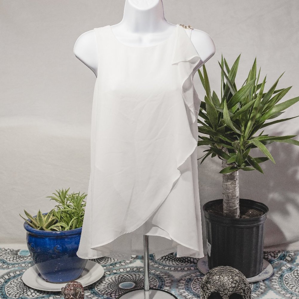 Jennifer Lopez Sleeveless Blouse